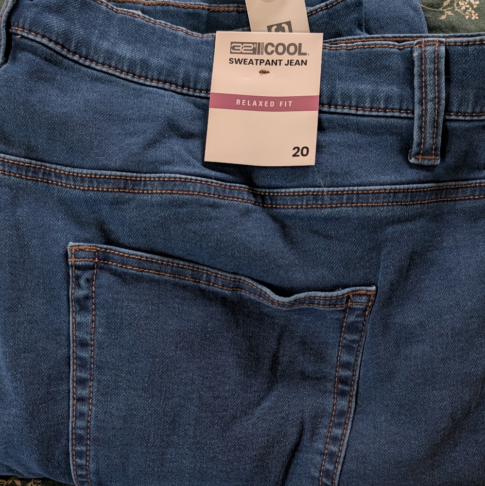 32 Degrees Cool Relaxed Fit Sweatpant Jeans Size 20